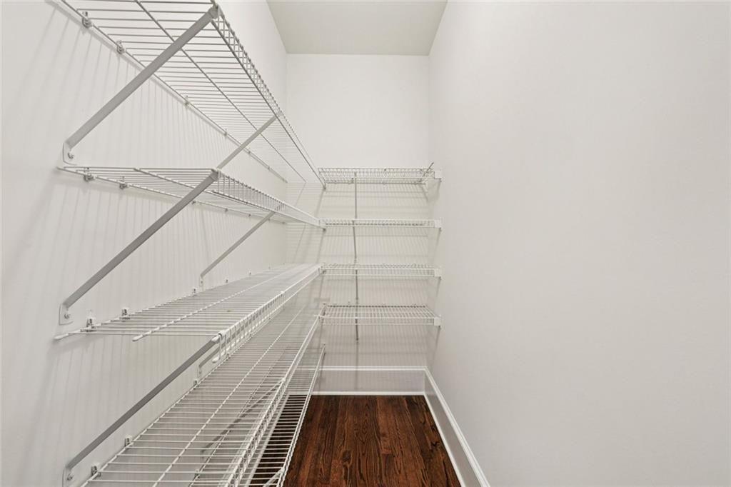 SEVEN OAKS - Residential