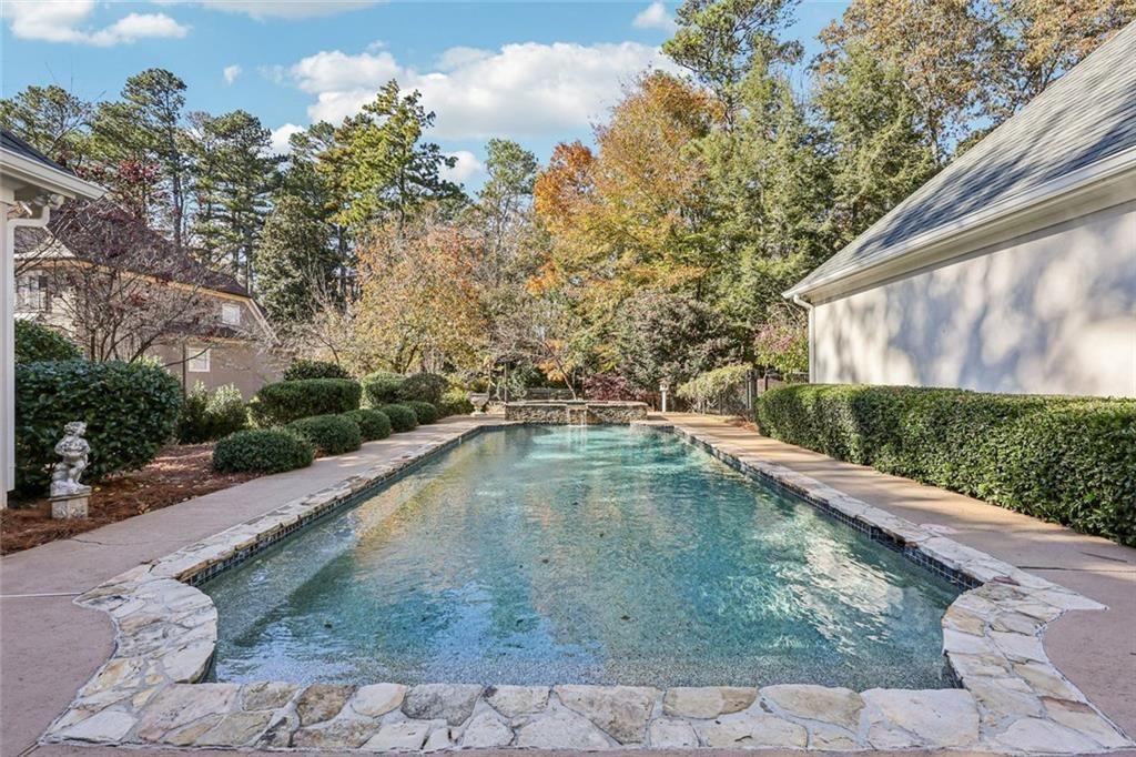 SEVEN OAKS - Residential