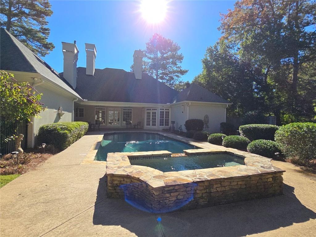 110 W Meadows Court