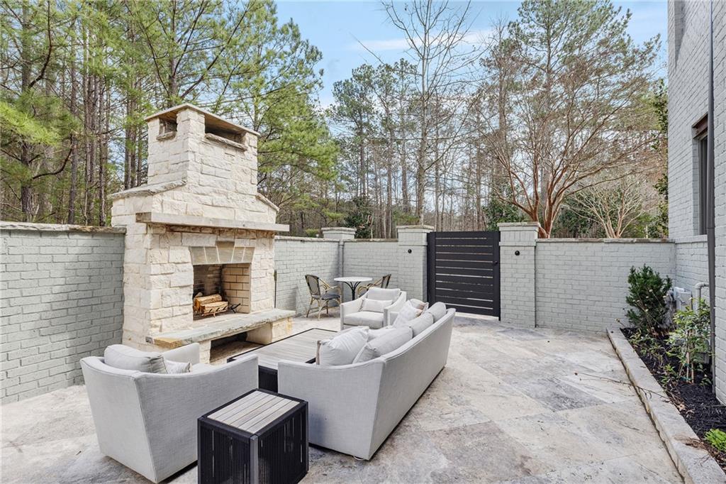 458 Selborne Way