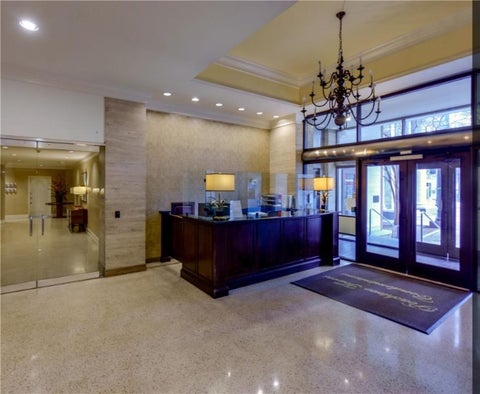 Homes For Sale - 300 W Peachtree St 21 J St<br/> Atlanta, GA 30332