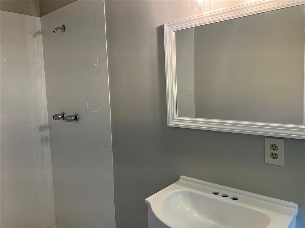 215 N Etowah Court, Canton, Georgia image 24