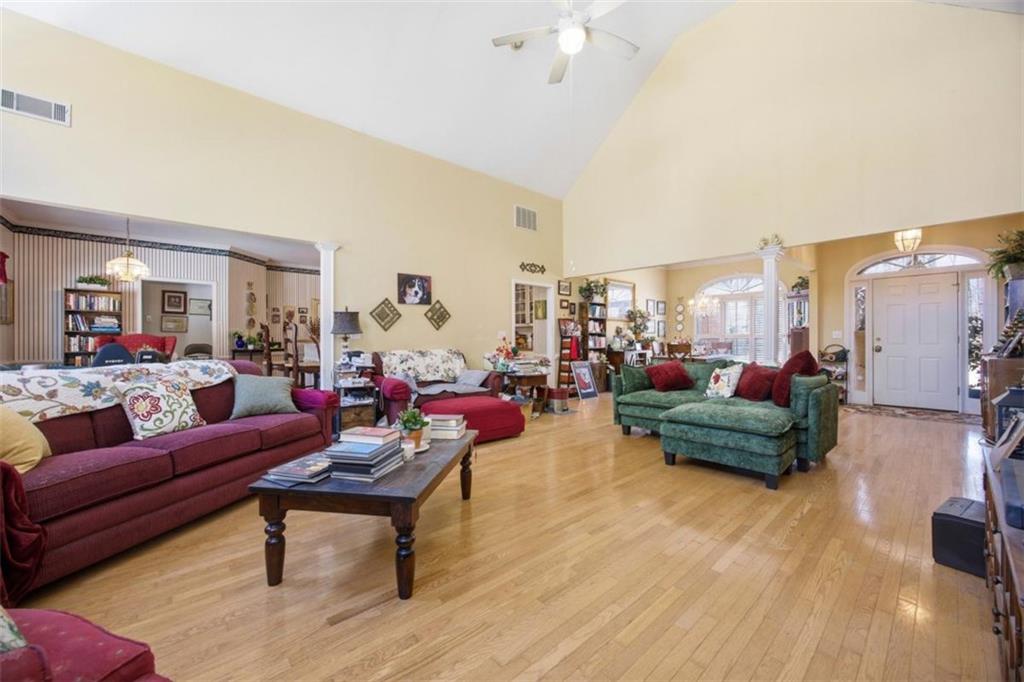 1948 Trestlebrook Way