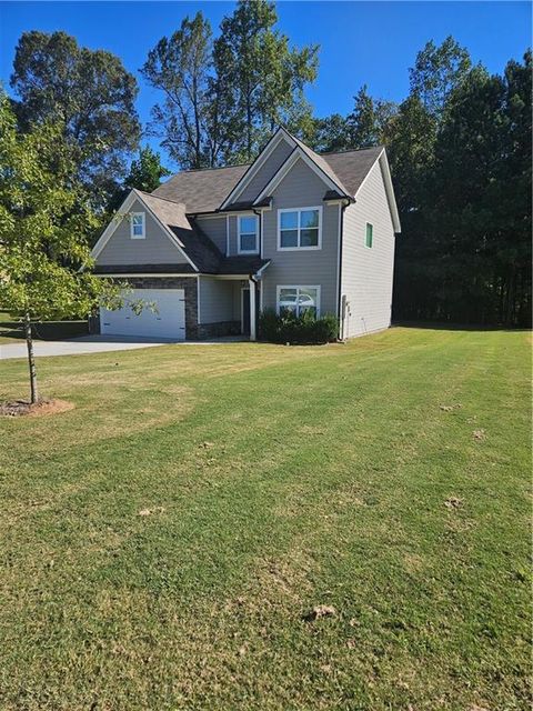 A home in Fairburn