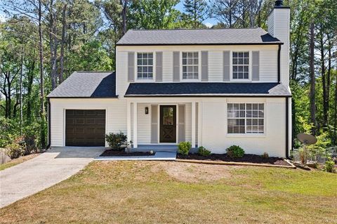 Photo of 898 Trace Circle NE, Marietta, GA 30066 (MLS # 7754440)