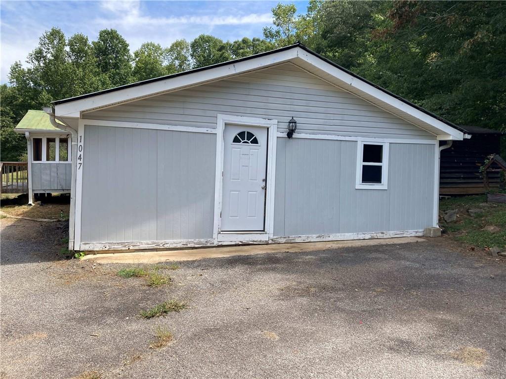 1047 Horton Road