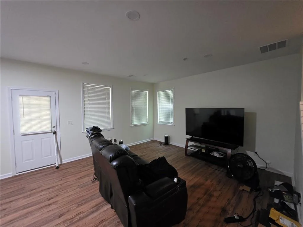 Mableton, Georgia 30126, United States, 3 Bedrooms Bedrooms, ,4 BathroomsBathrooms,Residential,Active,189639