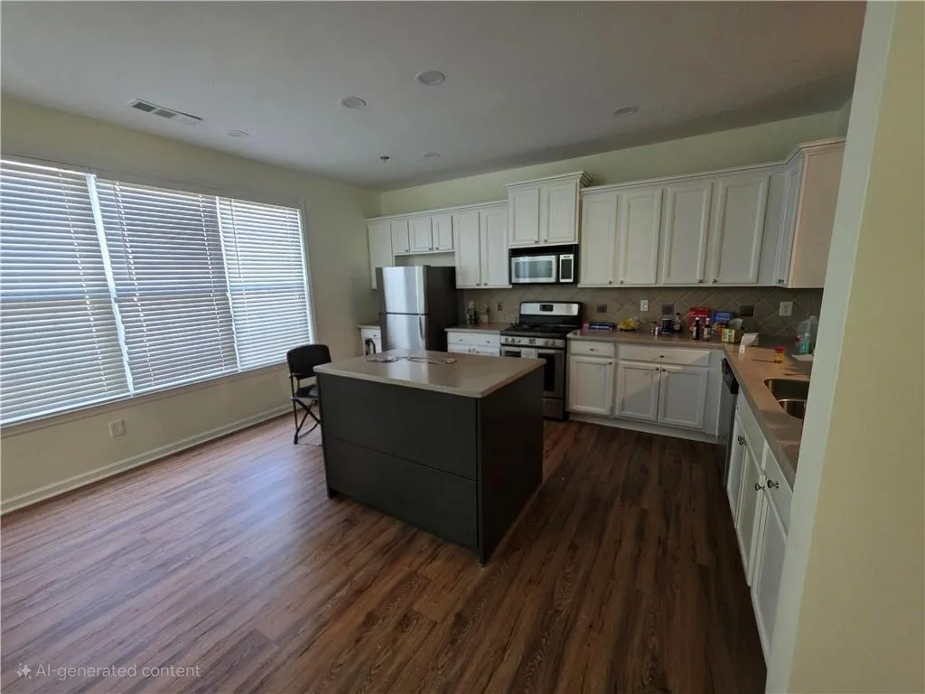 Mableton, Georgia 30126, United States, 3 Bedrooms Bedrooms, ,4 BathroomsBathrooms,Residential,Active,189639