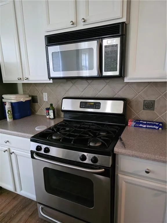 Mableton, Georgia 30126, United States, 3 Bedrooms Bedrooms, ,4 BathroomsBathrooms,Residential,Active,189639