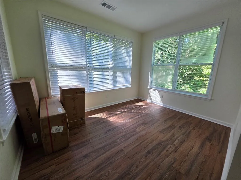 Mableton, Georgia 30126, United States, 3 Bedrooms Bedrooms, ,4 BathroomsBathrooms,Residential,Active,189639