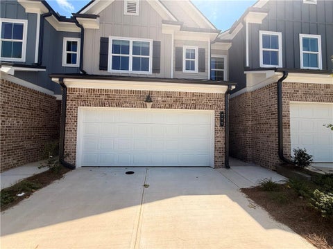 Townhouse For Rent - 779 Woods Chapel Road<br/> Sugar Hill, GA 30518