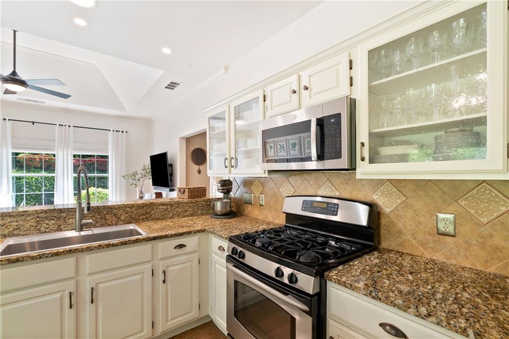 12260 Greenmont Walk, Alpharetta, Georgia image 22