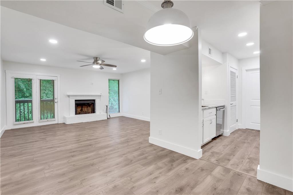 206 Tuxworth Circle