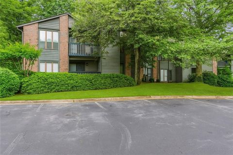 206 Tuxworth Circle Decatur GA 30033