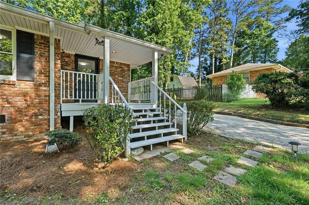 2109 Shady Lane