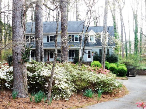 Homes For Sale - 1786 SW Bear Cave<br/> Lilburn, GA 30047
