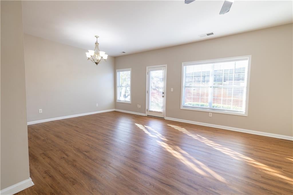 17 Village Glen