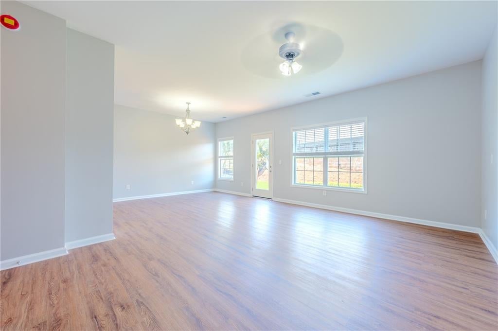 17 Village Glen