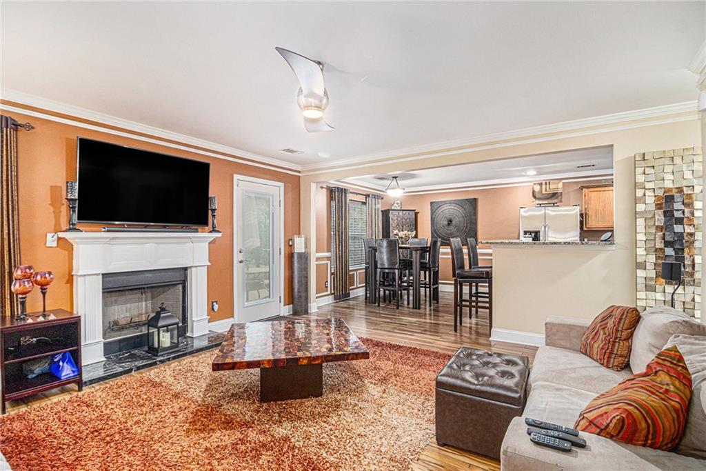 2437 Charleston Pointe Court SE