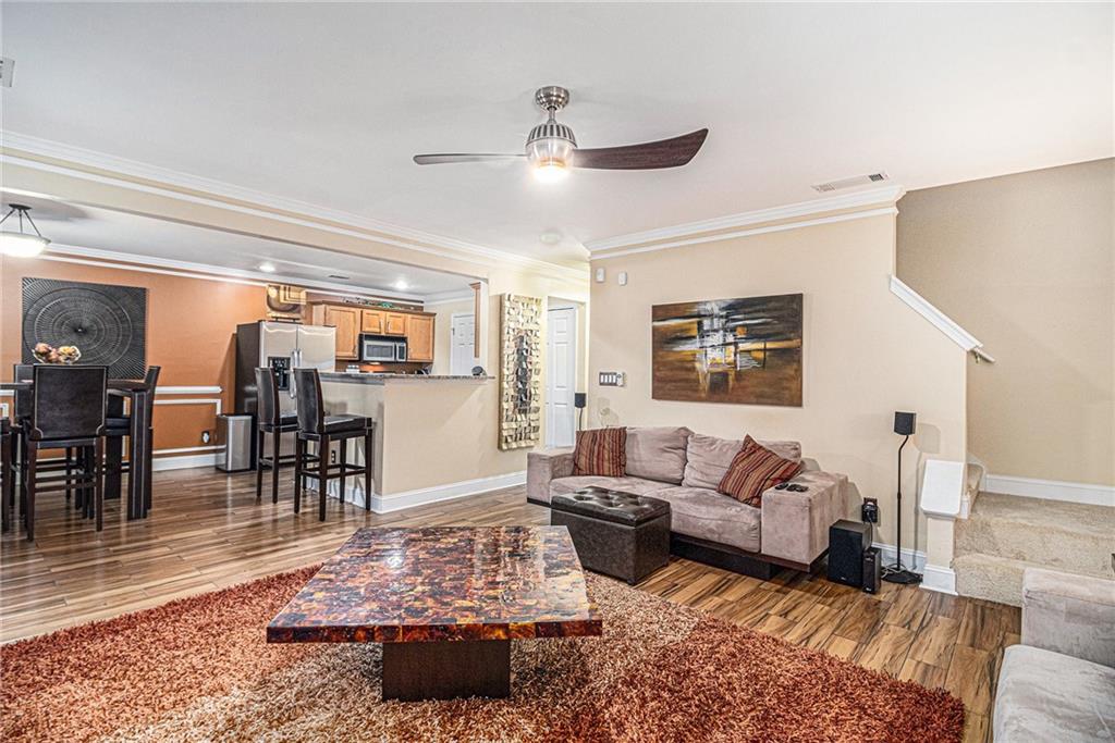 2437 Charleston Pointe Court SE