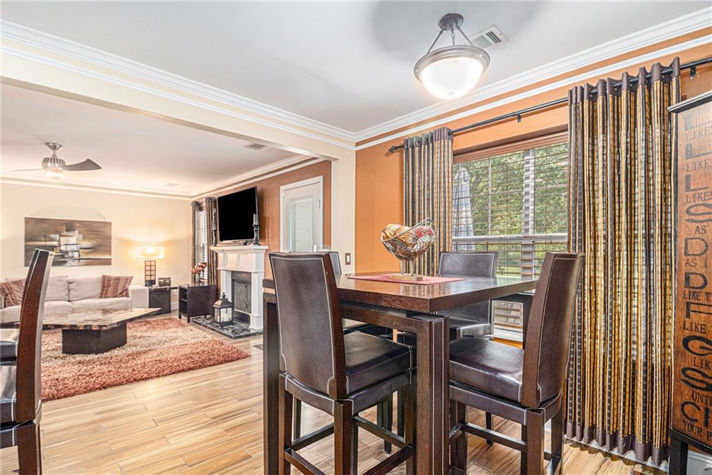 2437 Charleston Pointe Court SE