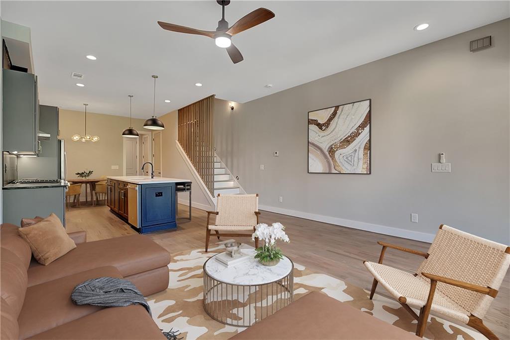 454 Connally Street SE
