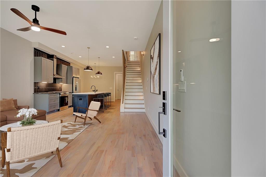 454 Connally Street SE