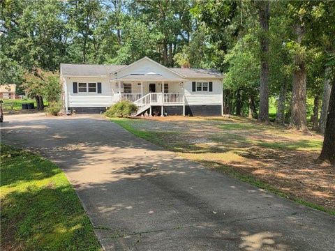Homes For Sale - 4620 Oak Grove Circle<br/> Cumming, GA 30028