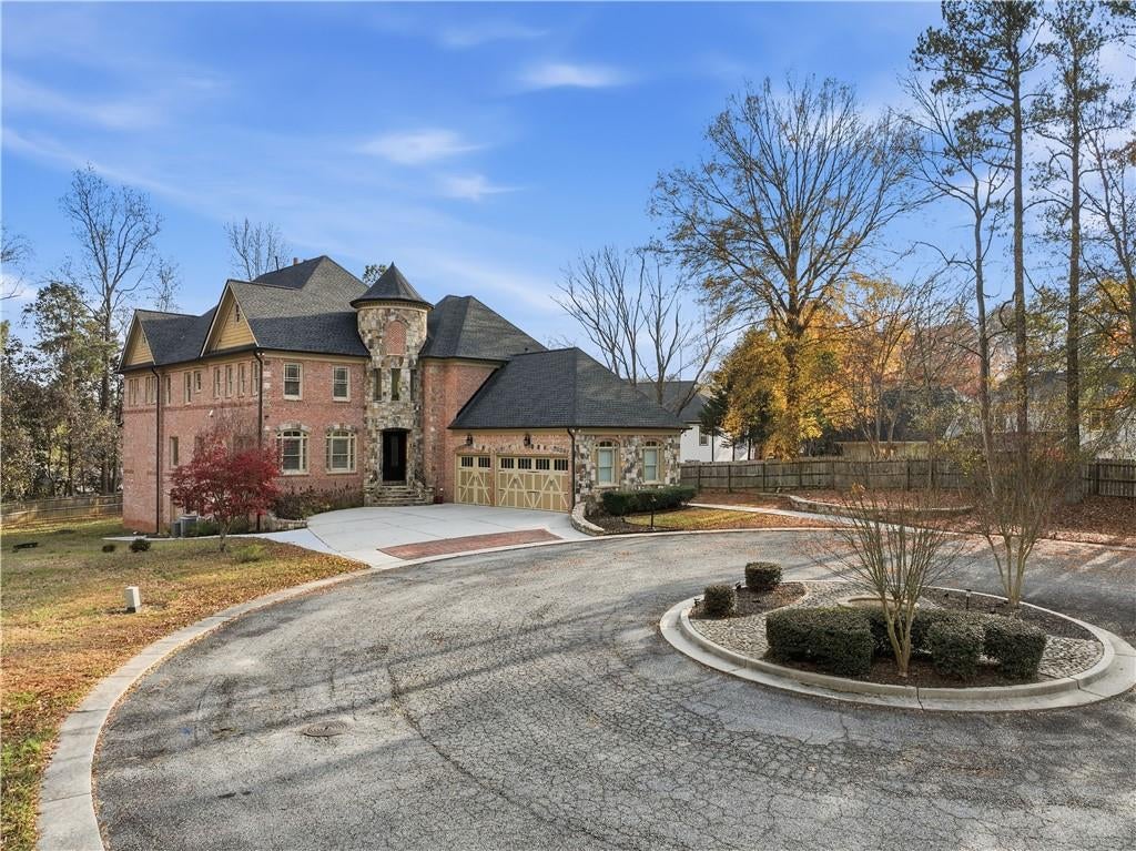 7611 Regency Circle