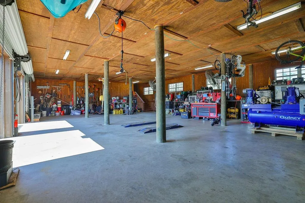 Greenville, Georgia 30222, United States, 6 Bedrooms Bedrooms, ,6 BathroomsBathrooms,Residential,Active,61820