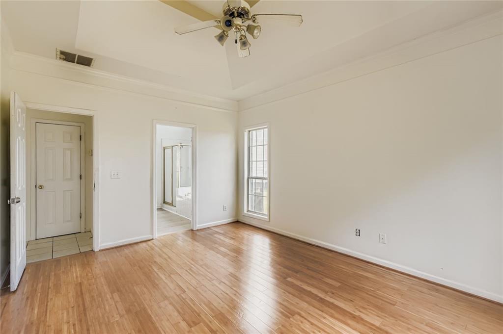 Wesley Lakes Oxford Downs - Residential