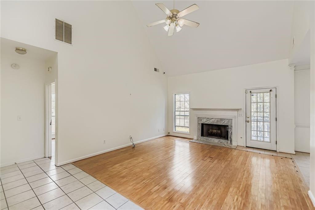 Wesley Lakes Oxford Downs - Residential