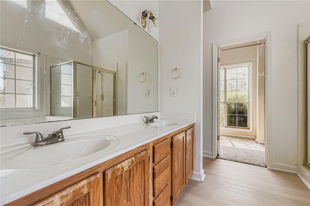 Wesley Lakes Oxford Downs - Residential