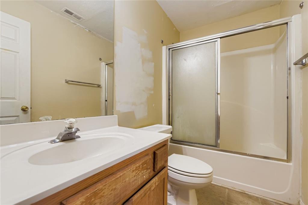 Wesley Lakes Oxford Downs - Residential