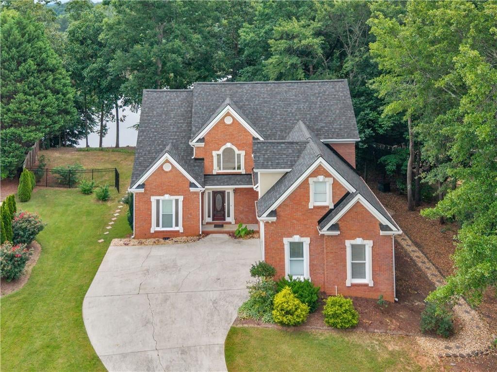 1445 Lake Forest Ln