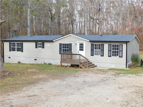 Homes For Sale - 911 Woodchase Drive<br/> Monroe, GA 30655