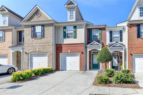 Townhouse For Sale - 2432 Birkhall Way<br/> Lawrenceville, GA 30043