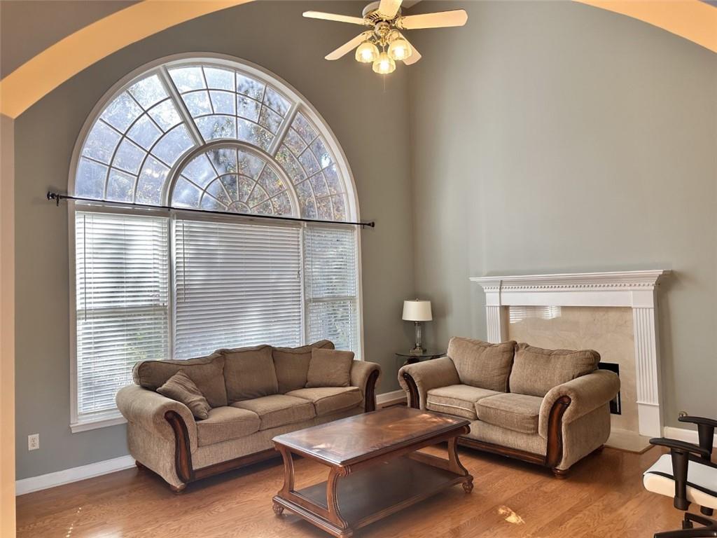 337 Vista Lake Drive