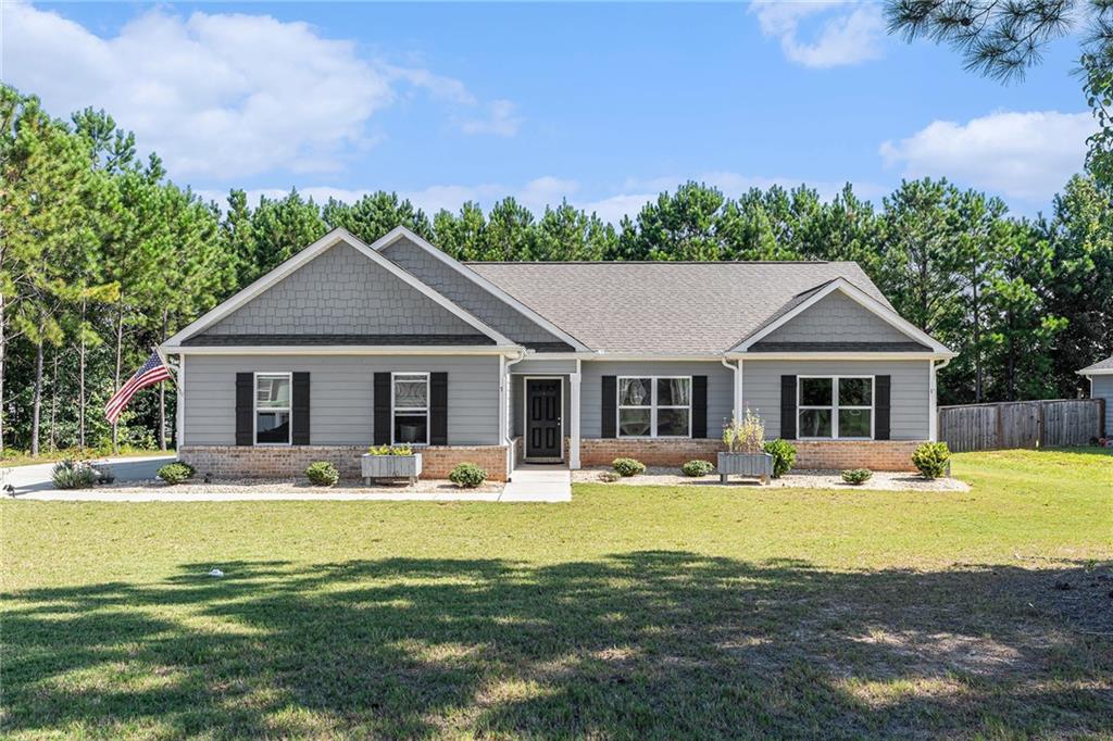 Welcome to 143 Meadowbrooke Drive — a well-maintained ranch-style home featuring an open floor plan, spacious living area, and a bright kitchen with stainless appliances. Enjoy a private master suite, generous backyard, and 2-car garage. Located in a peaceful, family-friendly neighborhood just minutes from schools and I-75. Perfect for first-time buyers or those looking to downsize! Don't miss this great opportunity as the price is under current appraisal.