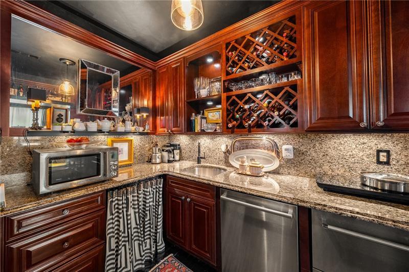 1421 Peachtree Street NE 203