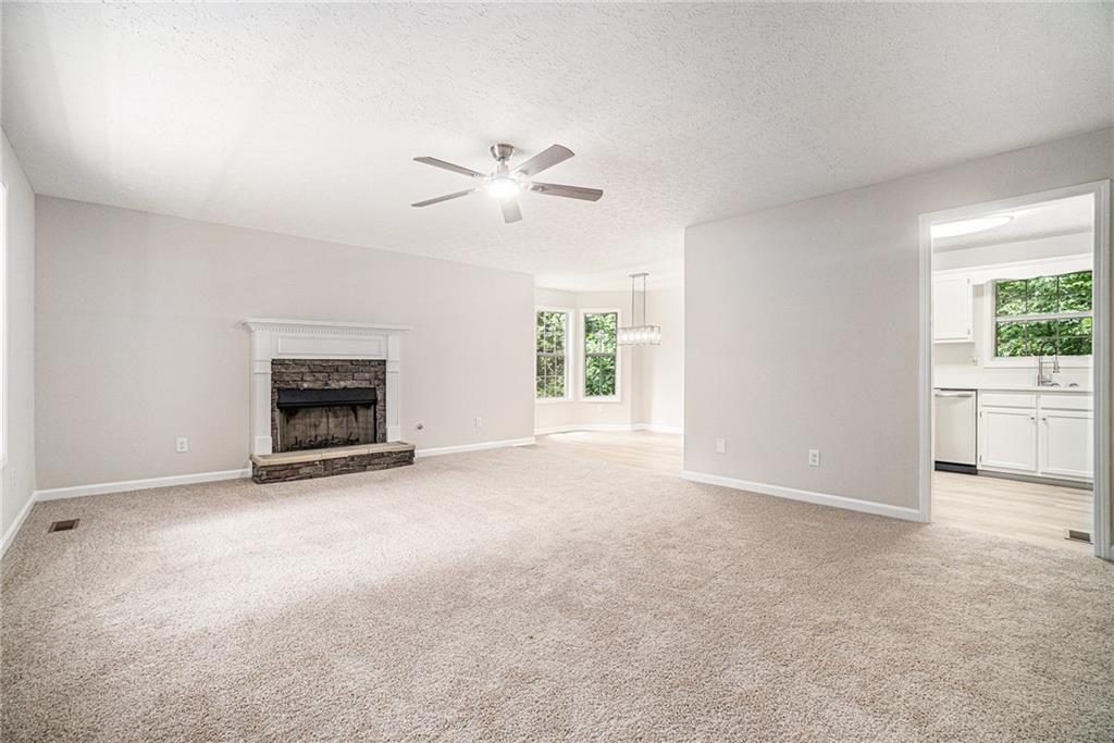 189 Hollis Circle
