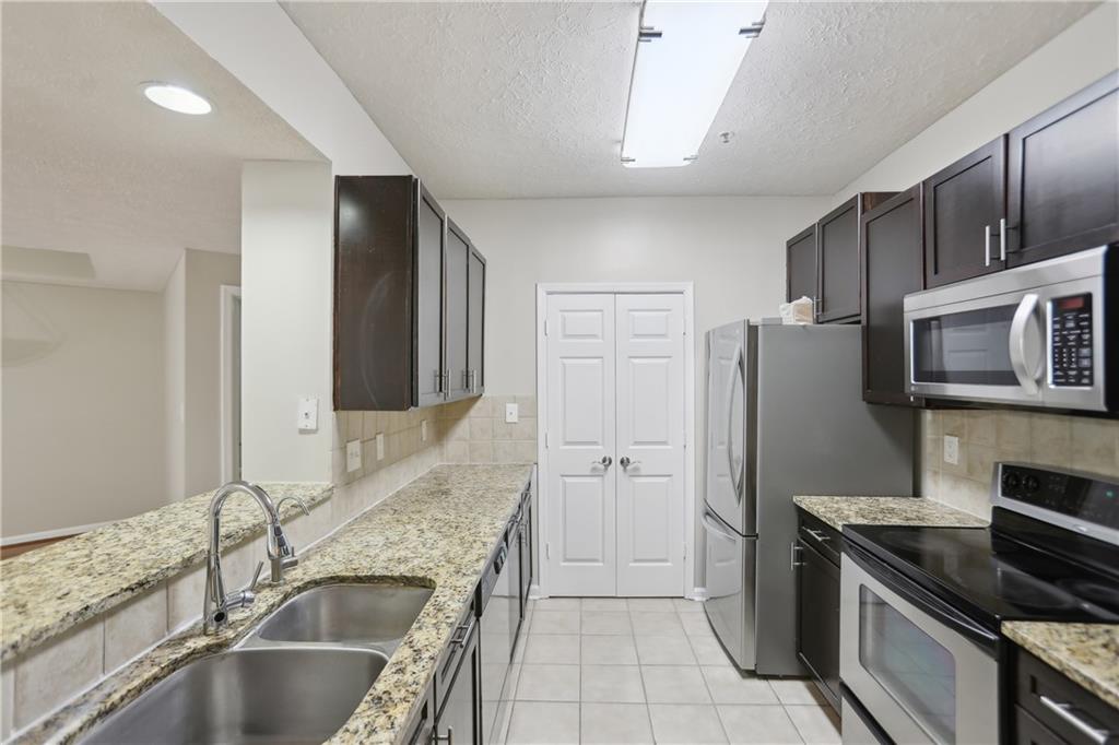 1250 Parkwood Circle #2201, Atlanta, Georgia image 4