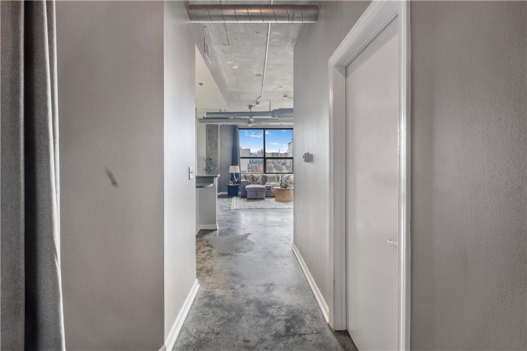 115 W Peachtree Place NW 405