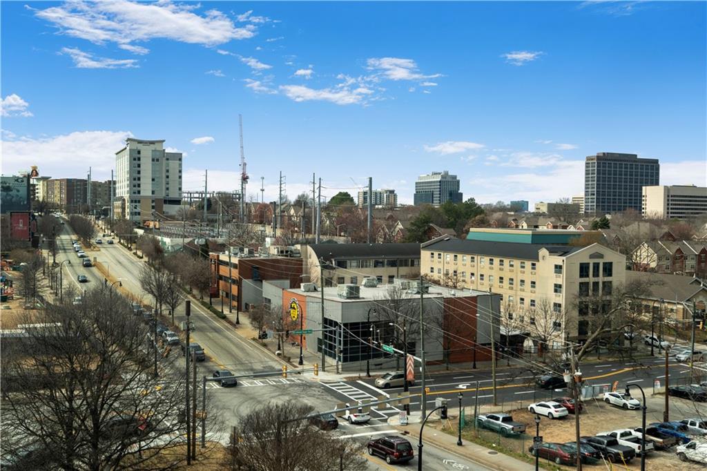 115 W Peachtree Place NW 405