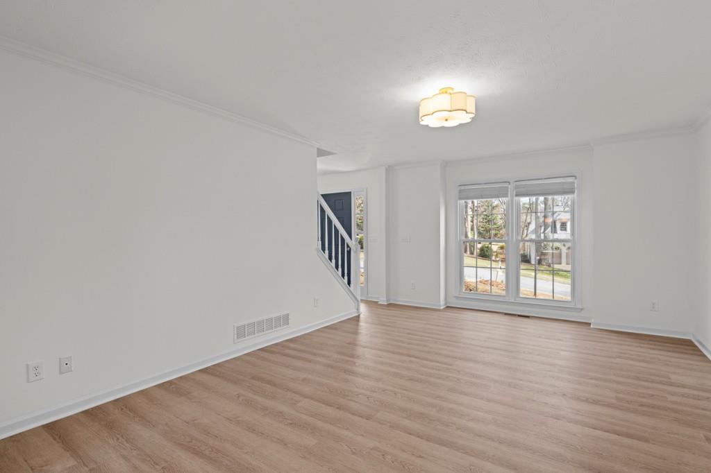 660 Trailwood Lane SW