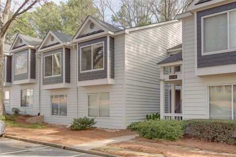 Condo For Sale - 46 Little Silver Court<br/> Smyrna, GA 30080