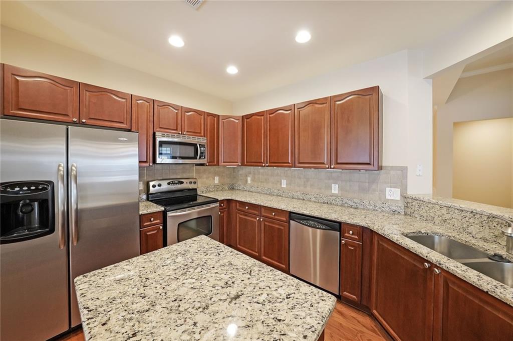 223 Glens Loop, Woodstock, Georgia image 11