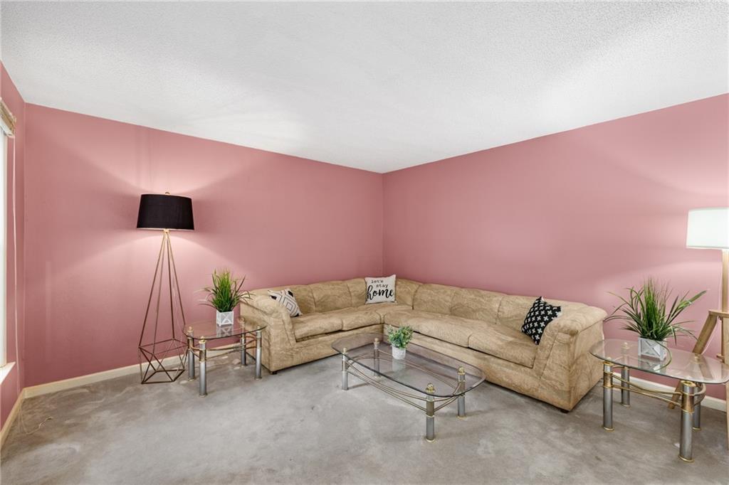 511 Lakeside Drive