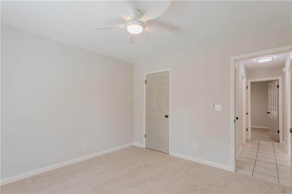 4565 English Oaks Lane, Lilburn, Georgia image 33