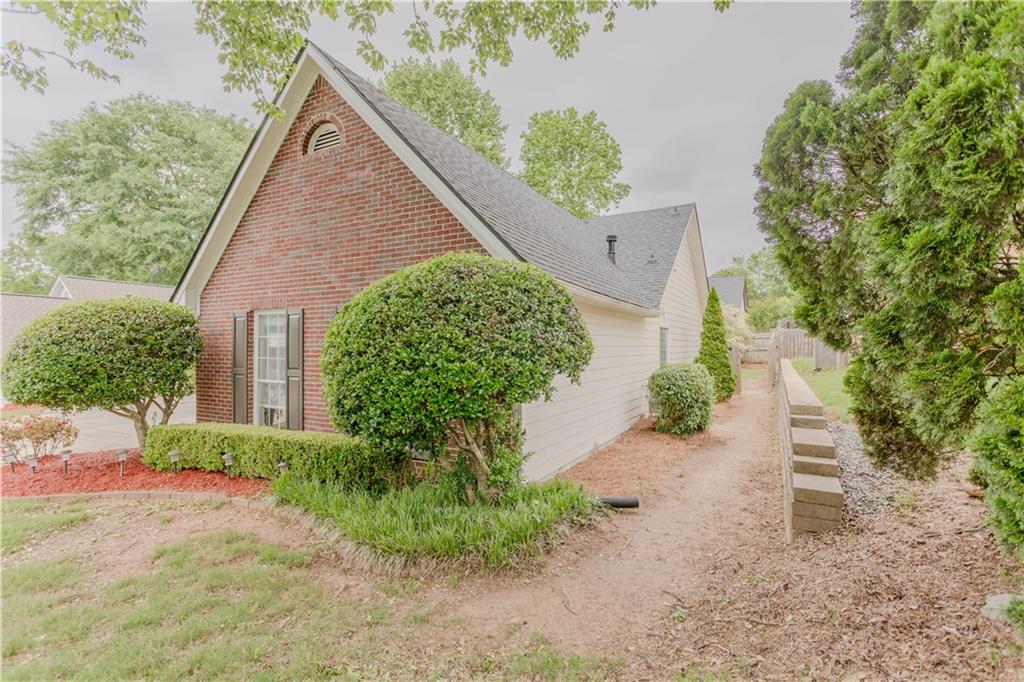 4565 English Oaks Lane, Lilburn, Georgia image 43